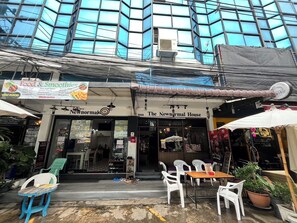Exterior - The Newnormal House (Chiang Mai)