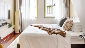 2 bedrooms, iron/ironing board, WiFi, bed sheets