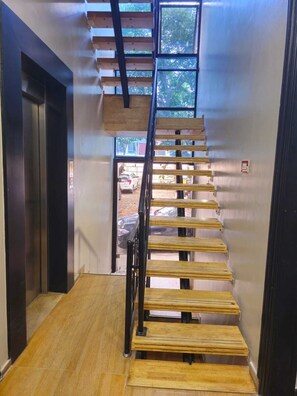 Interior - Modern 2 Rooms in Electronic City (Bengaluru)