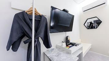 Twin Room | Free WiFi