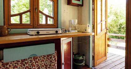 LES ROULOTTES DE RITA, in the countryside, swimming pool, pets welcome!