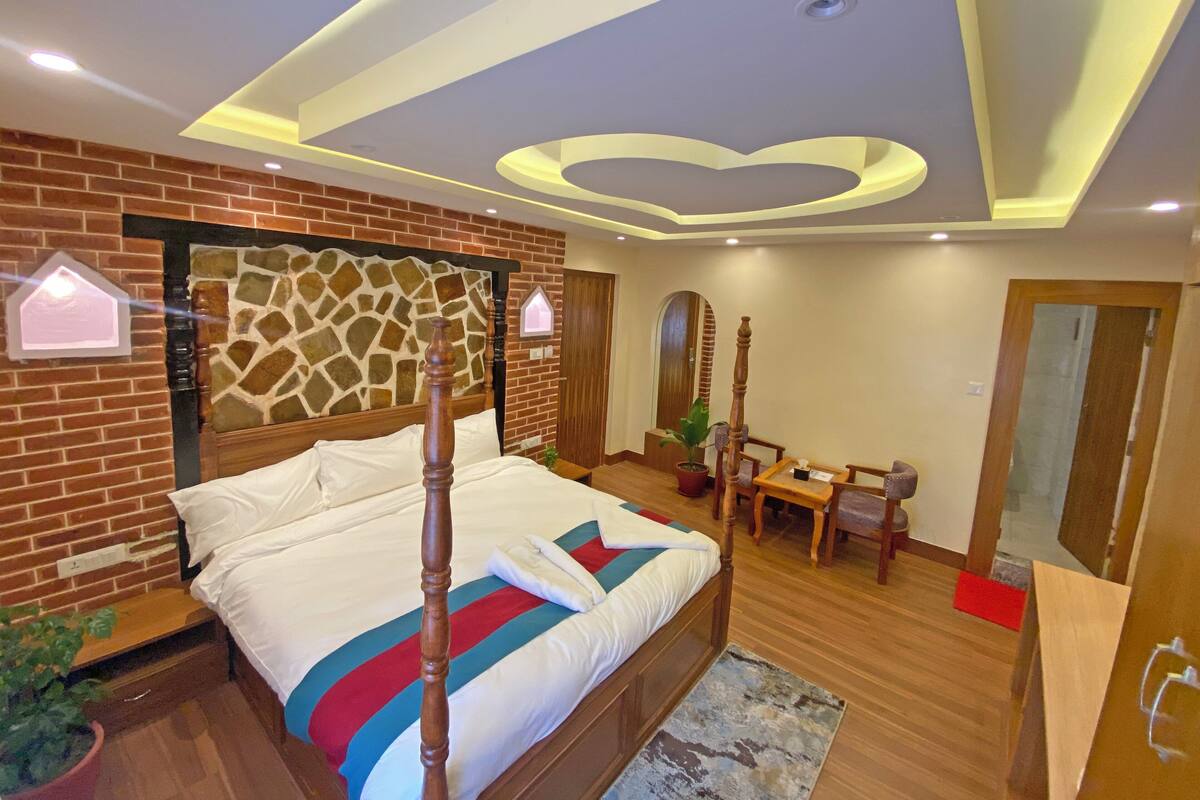 Deluxe Studio Suite | Interior detail