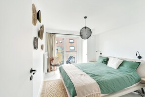 3 bedrooms, iron/ironing board, travel crib, free WiFi
