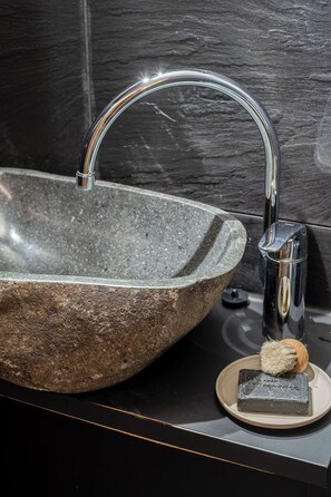 Studio, Lake View, Lakeside | Bathroom sink