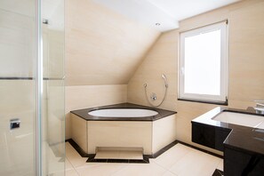 Poreamme, ilmaiset hygieniatuotteet, hiustenkuivaaja, pyyhkeet