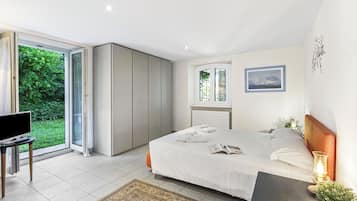 Family Apartment, Multiple Bedrooms, Mountainside (Oasis Panoramic 1BR with shared pool)
