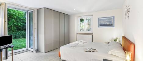 Family Apartment, Multiple Bedrooms, Mountainside (Oasis Panoramic 1BR with shared pool) | 1 bedroom, iron/ironing board, free WiFi, bed sheets