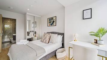 2 Schlafzimmer, Schreibtisch, Bügeleisen/Bügelbrett, kostenloses WLAN