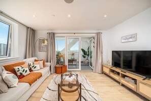 TV connectée, table de tennis de table