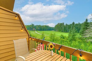 Property grounds - Shanty Creek Family Condo w/ Schuss Mountain Views (Mancelona)