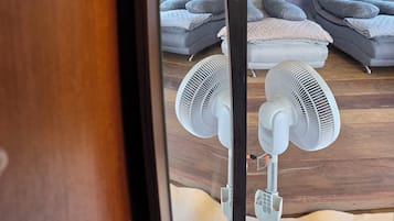 Deluxe Twin Room | Blackout curtains, iron/ironing board, free WiFi