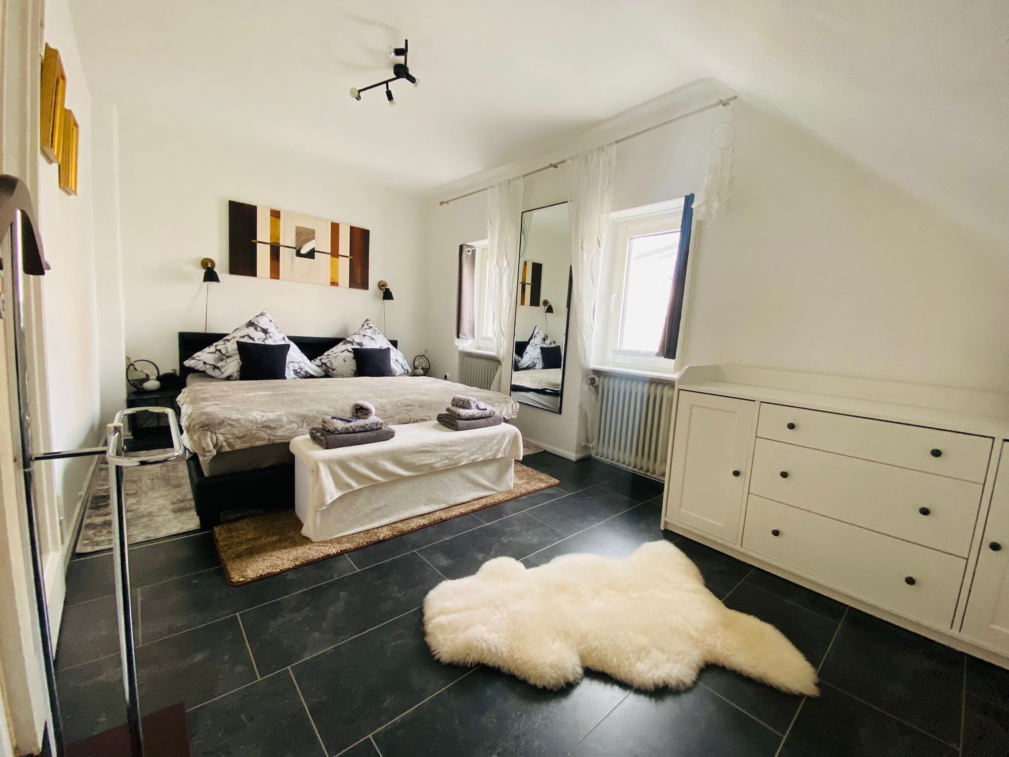 1 غرفة نوم وخزنة داخل الغرفة ومكواة/لوح كي وواي فاي مجانًا