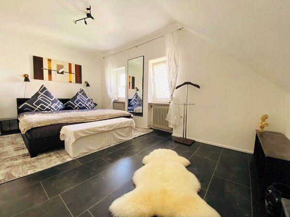 1 Schlafzimmer, Zimmersafe, Bügeleisen/Bügelbrett, kostenloses WLAN