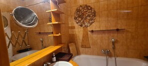 Salle de bain commune