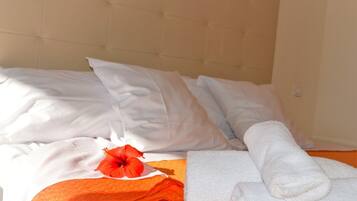 Laptop workspace, soundproofing, free WiFi, wheelchair access