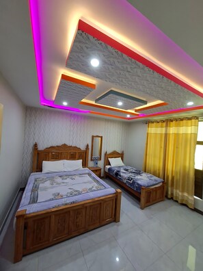 Deluxe Room | Free WiFi - Eagle Resort Hotel and Restaurant (Balakot)