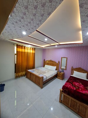 Deluxe Room | Free WiFi