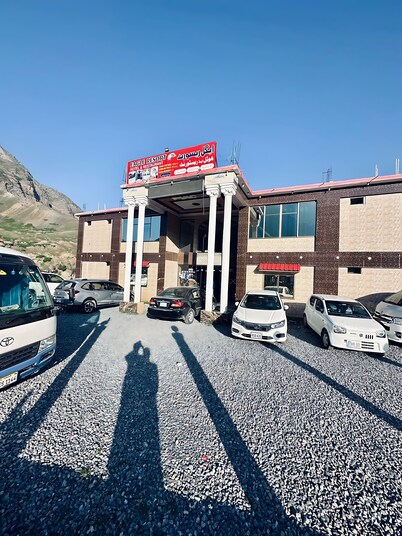 Eagle Resort Hotel and Restaurant