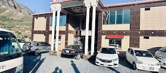 Eagle Resort Hotel and Restaurant