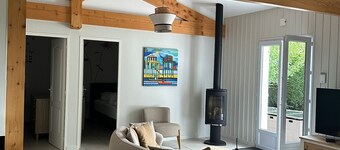 House with swimming pool, pull house and independent studio near the pool