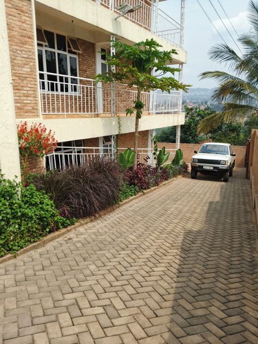 Marvelous studio in Kigali
Note this is just a room ensuit without kitchen