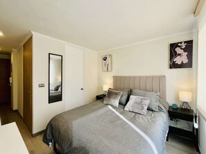 1 chambre, fer et planche à repasser, Wi-Fi gratuit, draps fournis