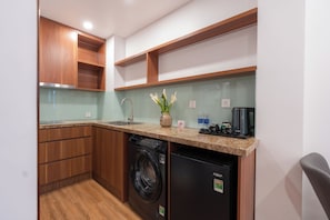 Premier Room | Private kitchen | Fridge