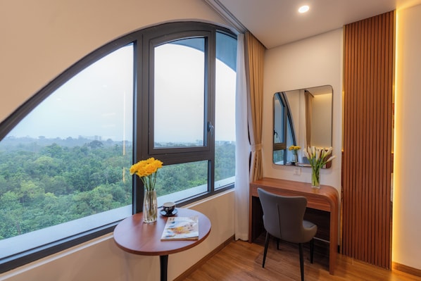 Superior Double or Twin Room | Desk, blackout curtains, soundproofing, free WiFi