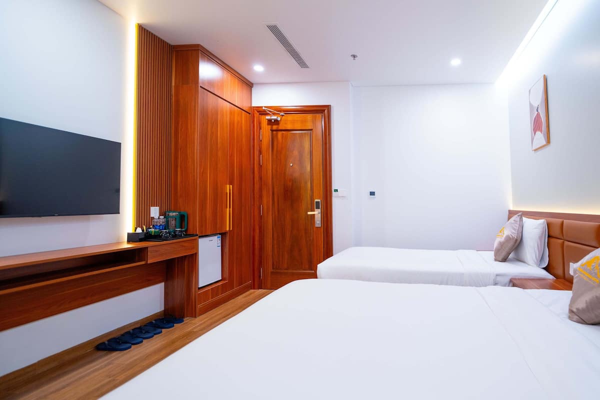 Junior Triple Room