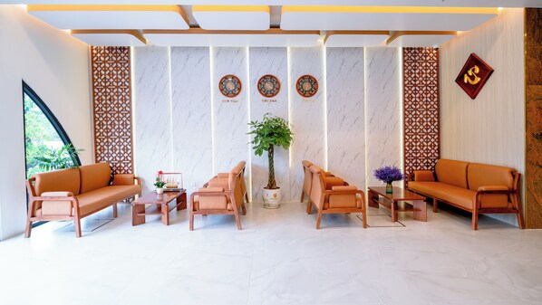 Coin salon dans le hall