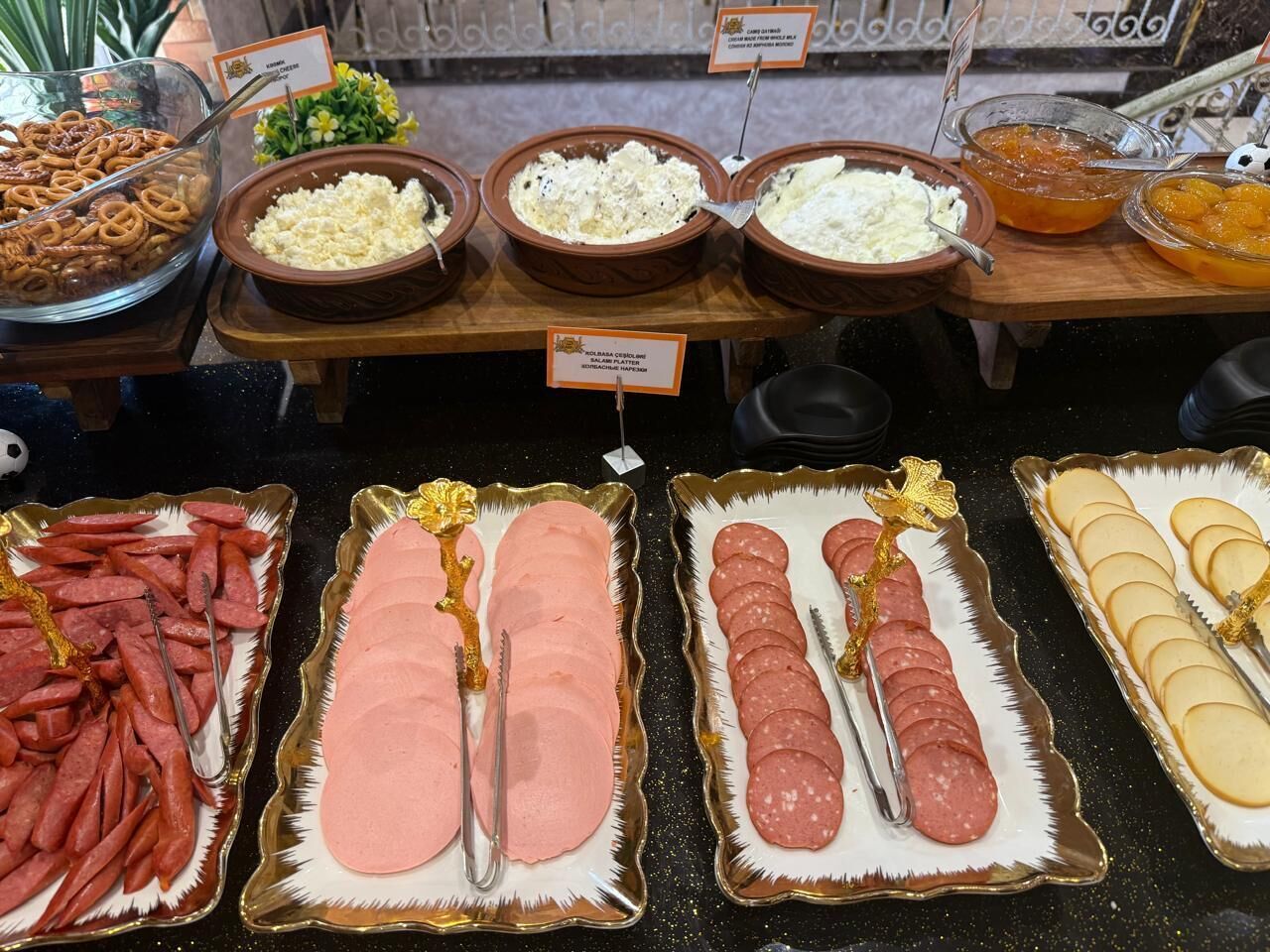 Tägliches inbegriffenes Frühstücksbuffet