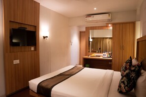Executive Single Room, 1 Bedroom | Desk, free WiFi