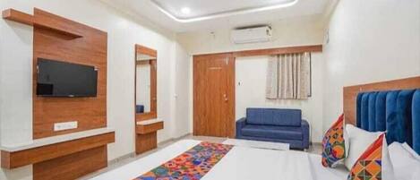 Deluxe Room, City View