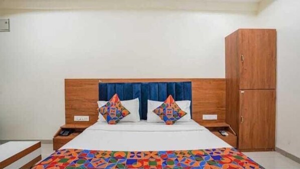 Deluxe Room, City View