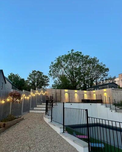 Luxury 5 Bed - Sleeps 14 - With Swimming Pool