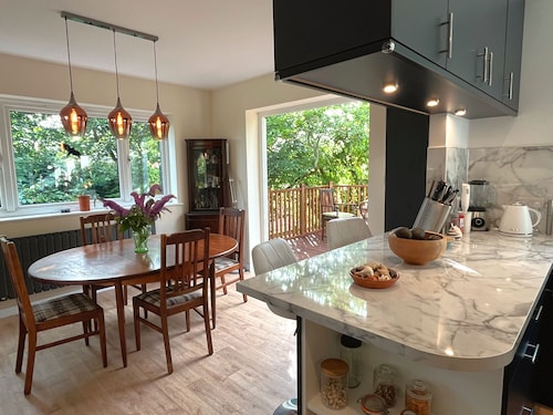 HATHERLOW - Idyllic Private Retreat in Charming Wedmore