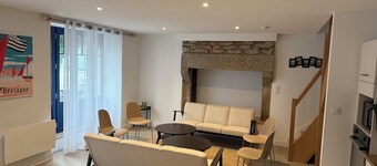 8-bedroom house(sleeps 16), near Concarneau walled town, 200m from the sea