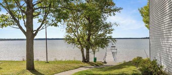 Double Bed Room in Heart of Lake City