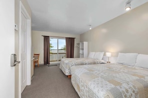 WiFi, bed sheets - Upper Level Lakeview Room (Lake City)