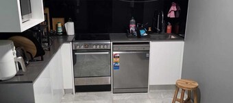 Modern&Stylish - Self-contained Condo / Apartment