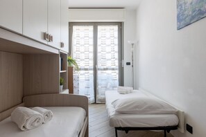 2 bedrooms, iron/ironing board