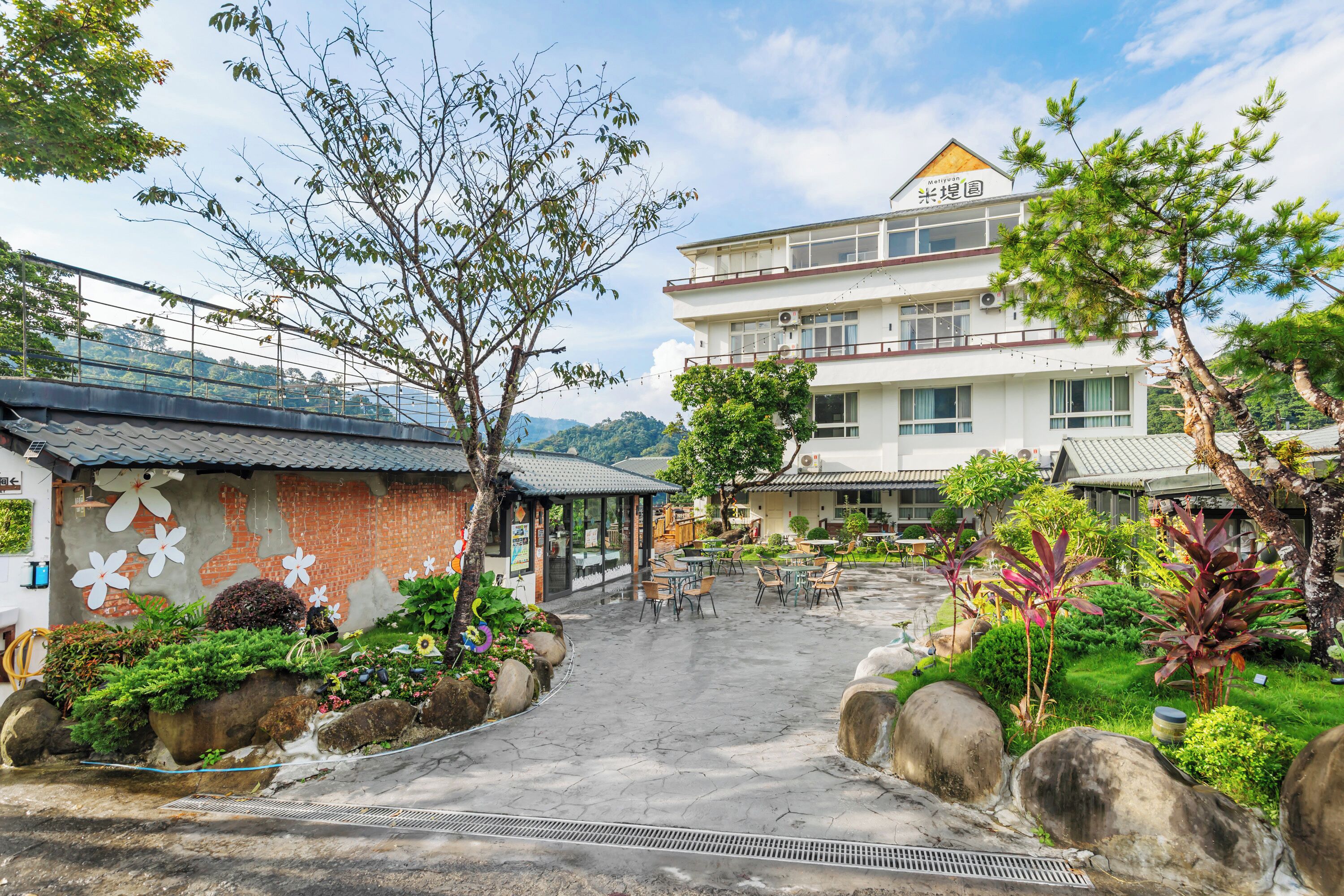 숙박 시설 정면