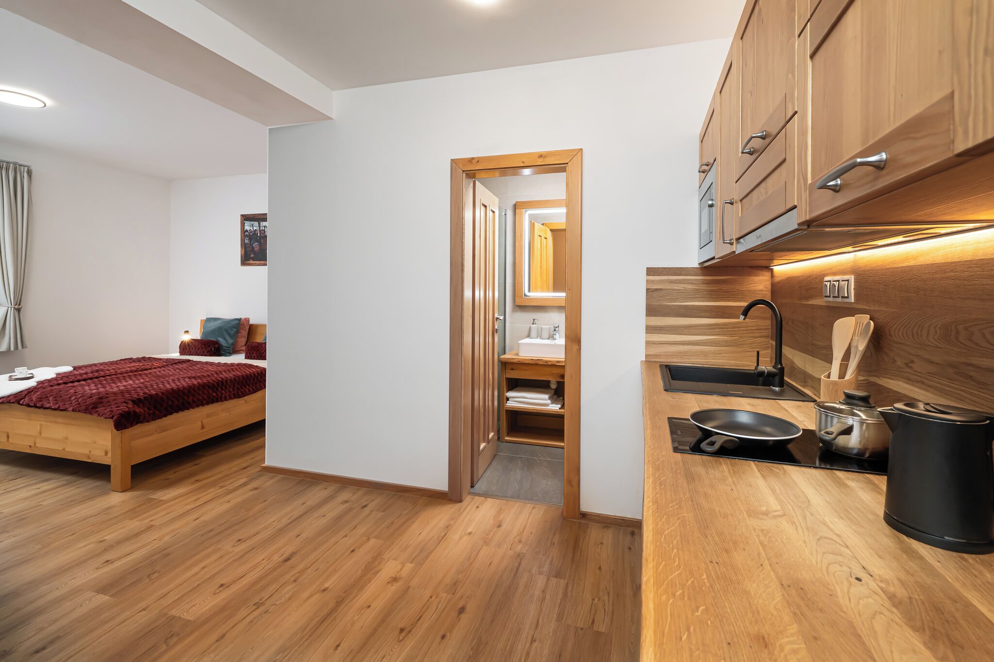 Studio Suite | Kedap suara, tempat tidur bayi gratis, Wi-Fi gratis, dan seprai linen