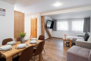 Two-Bedroom Apartment | Living area | 50-inch flat-screen TV with digital channels - Špindl Lodge Self check-in & Sauna (Špindlerův Mlýn)