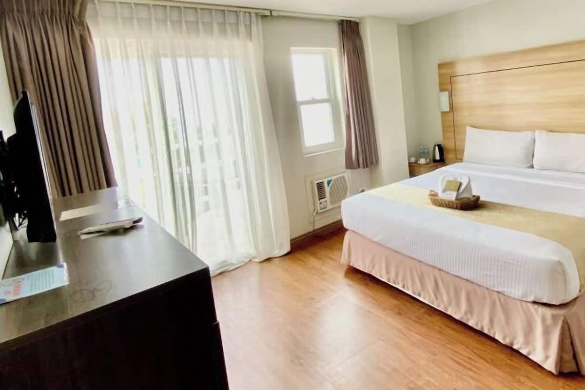 Desk, free WiFi, bed sheets