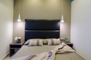 WiFi, bed sheets