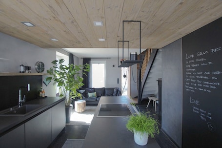 内装. Apartment 'Lotte' with Private Terrace, Private Garden and Wi-Fi