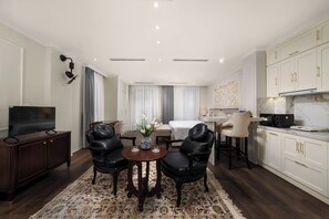 Luxury Double Room, 1 King Bed, City View