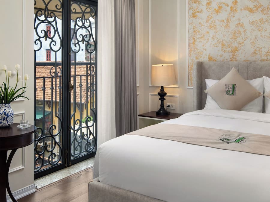 Executive Double Room, City View | Egyptian cotton sheets, premium bedding, minibar, in-room safe