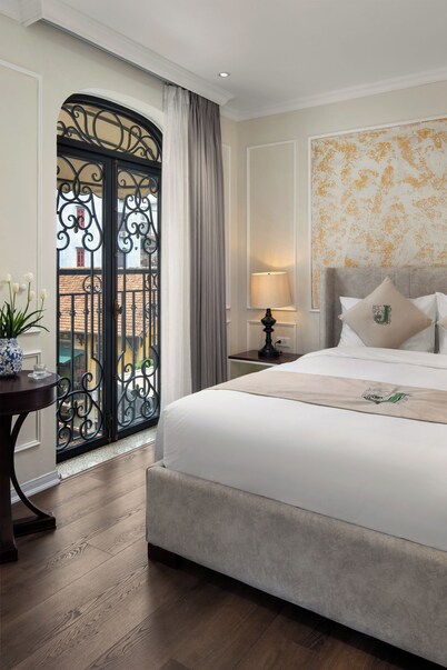 Jade Boutique Hotel